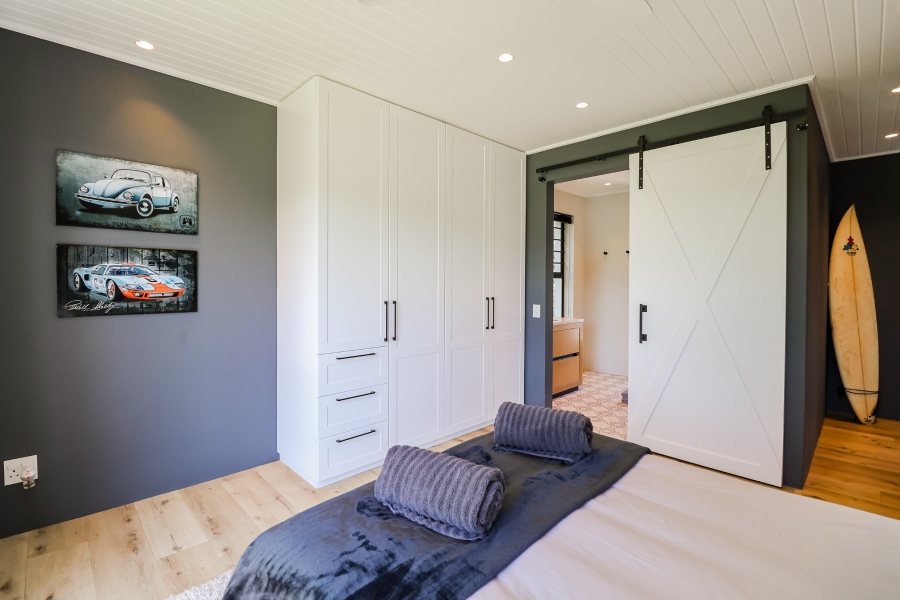 4 Bedroom Property for Sale in Keurboomstrand Western Cape